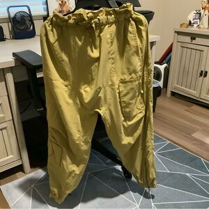 Free People cargo pants size smalll
